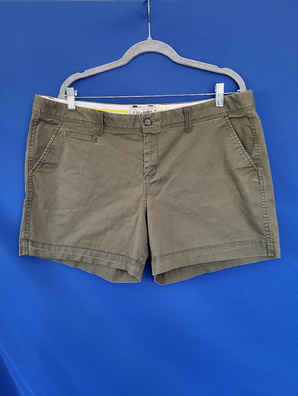 Old Navy Size 16 5" Perfect Shorts Chino Green Olive Cotton Spandex